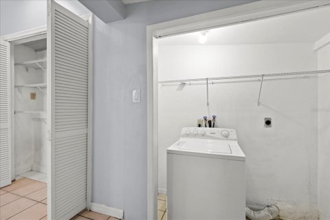 Casa en venta en Tampa, Florida, 3 dormitorios, 127.93 m2 № 1690033 - foto 13