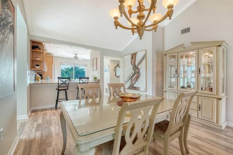 Copropriété à vendre à Sarasota, Floride: 2 chambres, 108.97 m2 № 2416844 - photo 12
