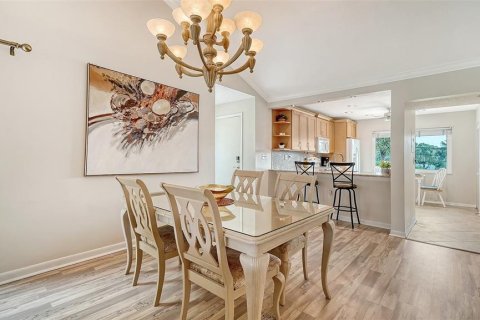 Copropriété à vendre à Sarasota, Floride: 2 chambres, 108.97 m2 № 2416844 - photo 11