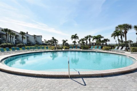 Copropriété à vendre à Sarasota, Floride: 2 chambres, 108.97 m2 № 2416844 - photo 30