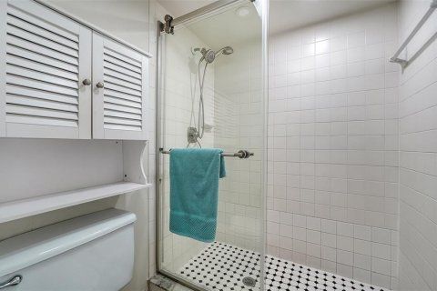 Copropriété à vendre à Sarasota, Floride: 2 chambres, 108.97 m2 № 2416844 - photo 20