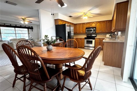House in Belleview, Florida 3 bedrooms, 150.87 sq.m. № 2394254 - photo 4