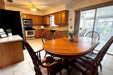 House in Belleview, Florida 3 bedrooms, 150.87 sq.m. № 2394254 - photo 6