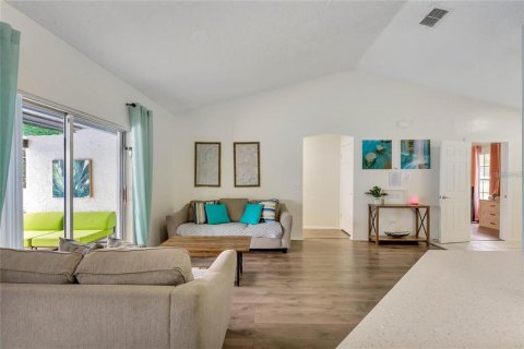 Casa en venta en Kissimmee, Florida, 3 dormitorios, 183.11 m2 № 1901229 - foto 9