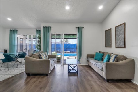 Casa en venta en Kissimmee, Florida, 3 dormitorios, 183.11 m2 № 1901229 - foto 3