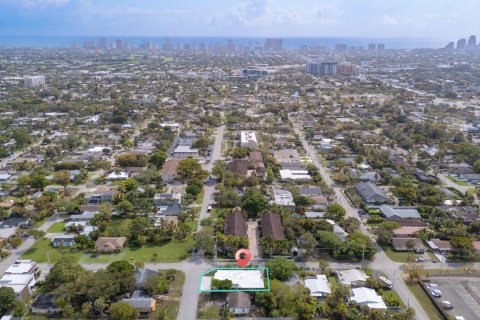 Propiedad comercial en Oakland Park, Florida 137.31 m2 № 2084345