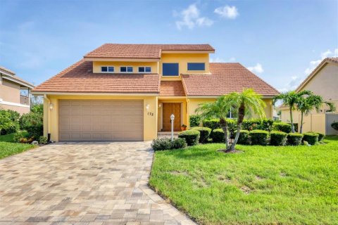 House in Nokomis, Florida 3 bedrooms, 201.97 sq.m. № 1783412 - photo 1