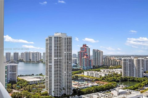 Condo à Aventura, Floride, 2 chambres  № 2082892