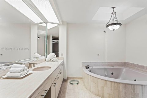 Copropriété à vendre à Aventura, Floride: 2 chambres, 168.15 m2 № 2082892 - photo 18