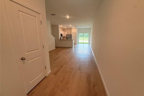 Touwnhouse à louer à Tampa, Floride: 3 chambres, 151.8 m2 № 2387593 - photo 8