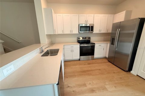 Touwnhouse à louer à Tampa, Floride: 3 chambres, 151.8 m2 № 2387593 - photo 15