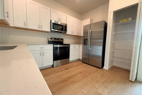 Touwnhouse à louer à Tampa, Floride: 3 chambres, 151.8 m2 № 2387593 - photo 12
