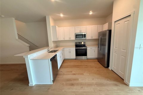 Touwnhouse à louer à Tampa, Floride: 3 chambres, 151.8 m2 № 2387593 - photo 16
