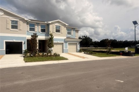 Touwnhouse à louer à Tampa, Floride: 3 chambres, 151.8 m2 № 2387593 - photo 4