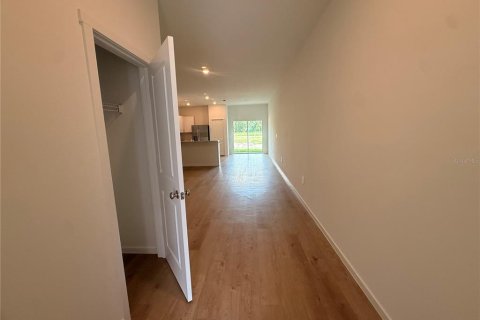 Touwnhouse à louer à Tampa, Floride: 3 chambres, 151.8 m2 № 2387593 - photo 9