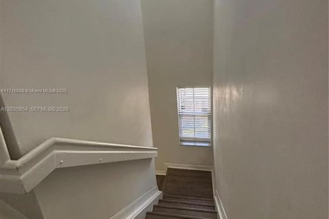 Touwnhouse à vendre à Homestead, Floride: 3 chambres, 153.94 m2 № 2183466 - photo 7