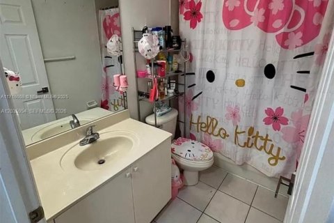 Touwnhouse à vendre à Homestead, Floride: 3 chambres, 153.94 m2 № 2183466 - photo 8