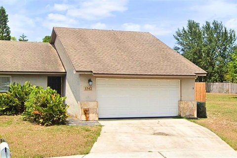 Casa en alquiler en Winter Springs, Florida, 2 dormitorios, 91.69 m2 № 1912286 - foto 1