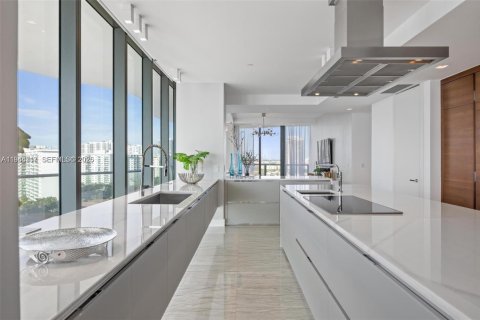 Copropriété à vendre à Sunny Isles Beach, Floride: 4 chambres, 463.77 m2 № 2001955 - photo 10