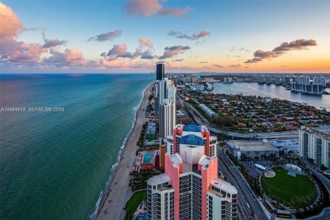 Copropriété à vendre à Sunny Isles Beach, Floride: 4 chambres, 463.77 m2 № 2001955 - photo 3