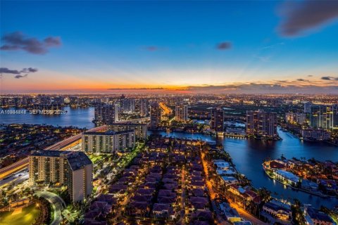 Copropriété à vendre à Sunny Isles Beach, Floride: 4 chambres, 463.77 m2 № 2001955 - photo 5