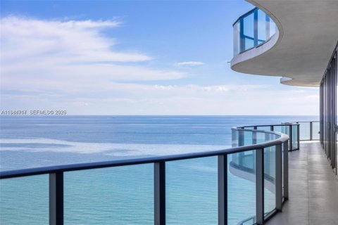 Copropriété à vendre à Sunny Isles Beach, Floride: 4 chambres, 463.77 m2 № 2001955 - photo 23