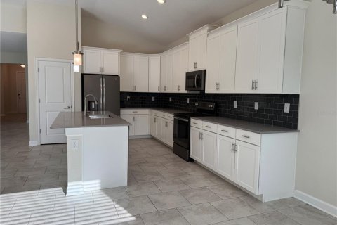 House in Four Corners, Florida 4 bedrooms, 238.85 sq.m. № 1919657 - photo 4