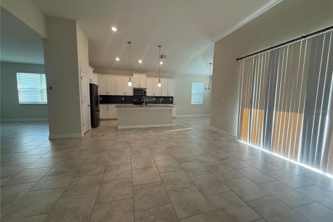 House in Four Corners, Florida 4 bedrooms, 238.85 sq.m. № 1919657 - photo 9