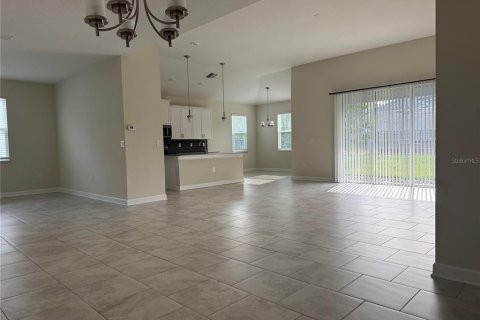 House in Four Corners, Florida 4 bedrooms, 238.85 sq.m. № 1919657 - photo 2