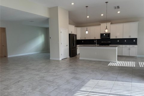 House in Four Corners, Florida 4 bedrooms, 238.85 sq.m. № 1919657 - photo 6