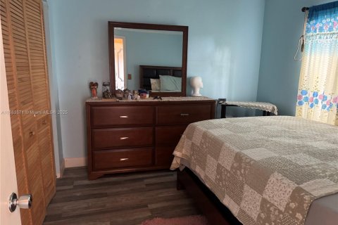 Townhouse in Miramar, Florida 3 bedrooms, 96.62 sq.m. № 1929986 - photo 18
