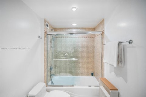Condominio en venta en Miami Beach, Florida, 61.32 m2 № 1707096 - foto 29