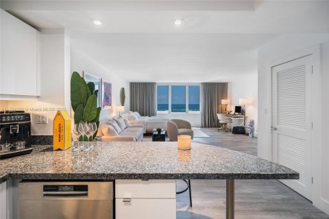 Condominio en venta en Miami Beach, Florida, 61.32 m2 № 1707096 - foto 25
