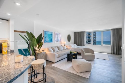 Condominio en venta en Miami Beach, Florida, 61.32 m2 № 1707096 - foto 30