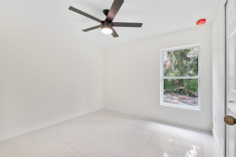 Casa en venta en Port Charlotte, Florida, 3 dormitorios, 97.18 m2 № 1813398 - foto 19