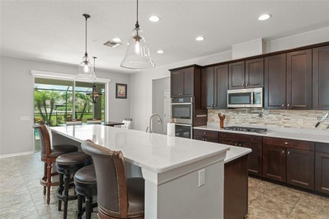 House in Tampa, Florida 4 bedrooms, 479.38 sq.m. № 1797982 - photo 21