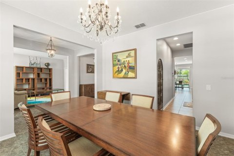 House in Tampa, Florida 4 bedrooms, 479.38 sq.m. № 1797982 - photo 8