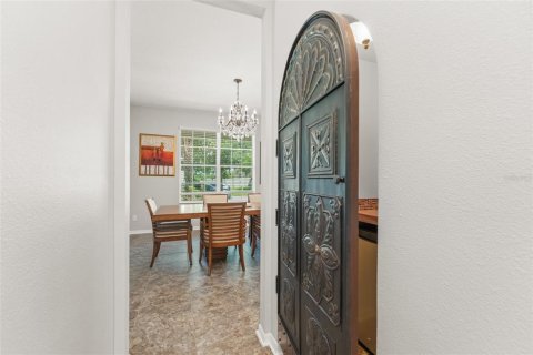 House in Tampa, Florida 4 bedrooms, 479.38 sq.m. № 1797982 - photo 13