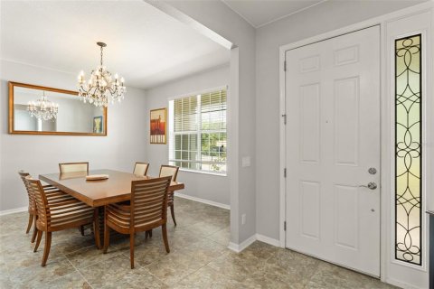 House in Tampa, Florida 4 bedrooms, 479.38 sq.m. № 1797982 - photo 6
