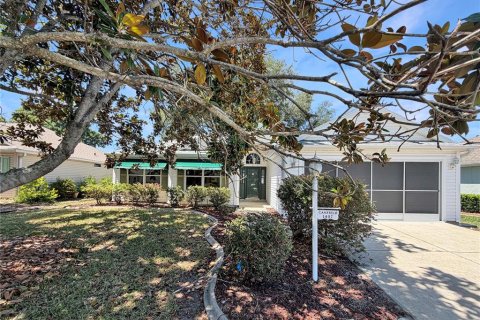 House in The Villages, Florida 3 bedrooms, 156.73 sq.m. № 2211236