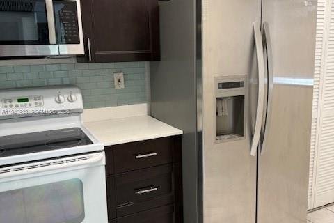 Condominio en alquiler en Miami, Florida, 2 dormitorios, 84.73 m2 № 1830410 - foto 14