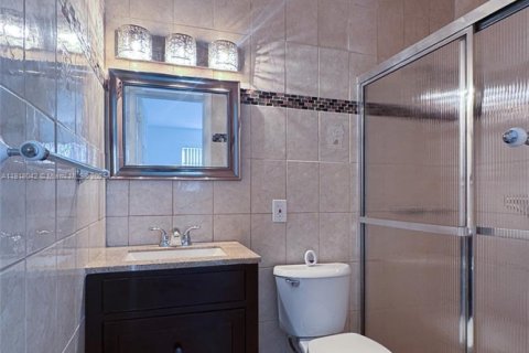 Villa ou maison à vendre à Hollywood, Floride: 3 chambres, 125.42 m2 № 1972044 - photo 9