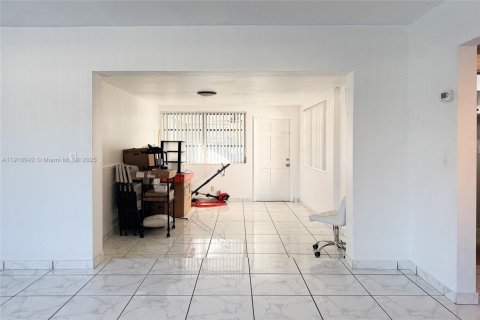 Villa ou maison à vendre à Hollywood, Floride: 3 chambres, 125.42 m2 № 1972044 - photo 7