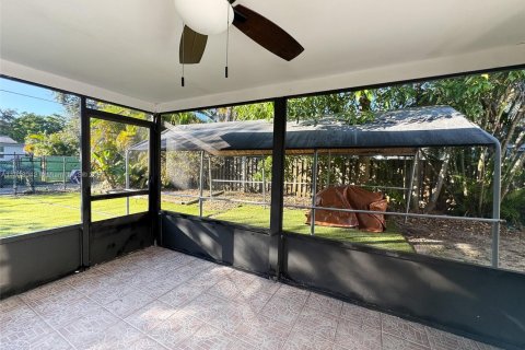 Villa ou maison à vendre à Hollywood, Floride: 3 chambres, 125.42 m2 № 1972044 - photo 19