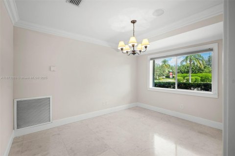 Снять в аренду виллу или дом в Майами, Флорида 4 спальни, 349.03м2, № 1923197 - фото 13