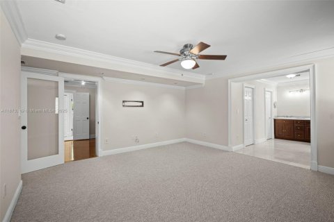 Снять в аренду виллу или дом в Майами, Флорида 4 спальни, 349.03м2, № 1923197 - фото 19