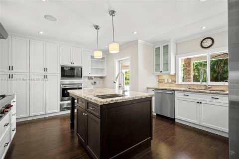 Снять в аренду виллу или дом в Майами, Флорида 4 спальни, 349.03м2, № 1923197 - фото 8