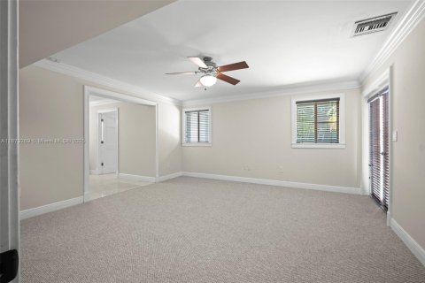 Снять в аренду виллу или дом в Майами, Флорида 4 спальни, 349.03м2, № 1923197 - фото 18