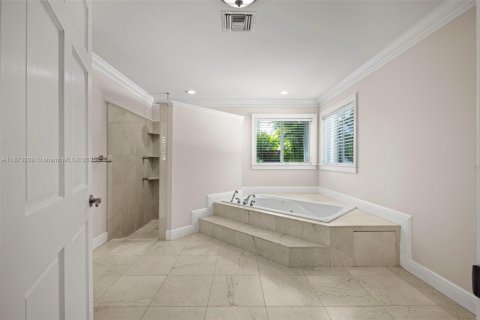 Снять в аренду виллу или дом в Майами, Флорида 4 спальни, 349.03м2, № 1923197 - фото 21