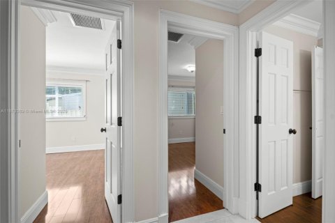 Снять в аренду виллу или дом в Майами, Флорида 4 спальни, 349.03м2, № 1923197 - фото 27